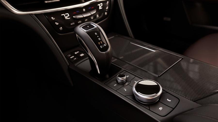 Детали интерьера Cadillac CT6 V-Sport 2018 года  (NA) (фото 2 из 14)